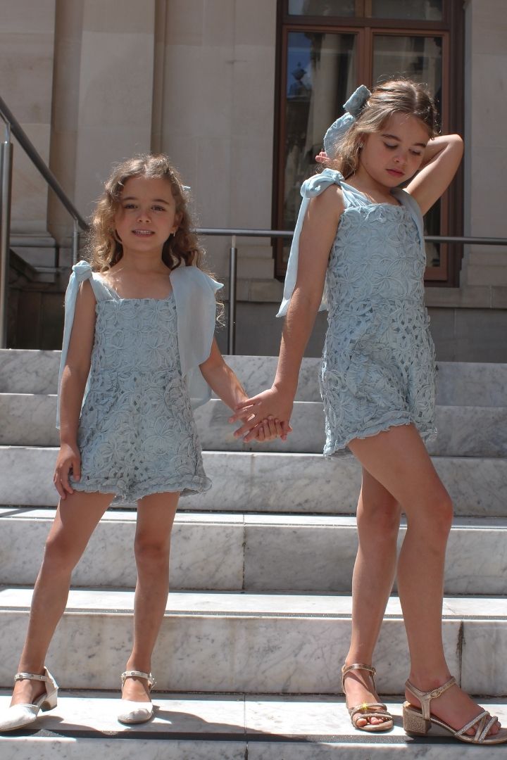 All – Chloé and Amélie