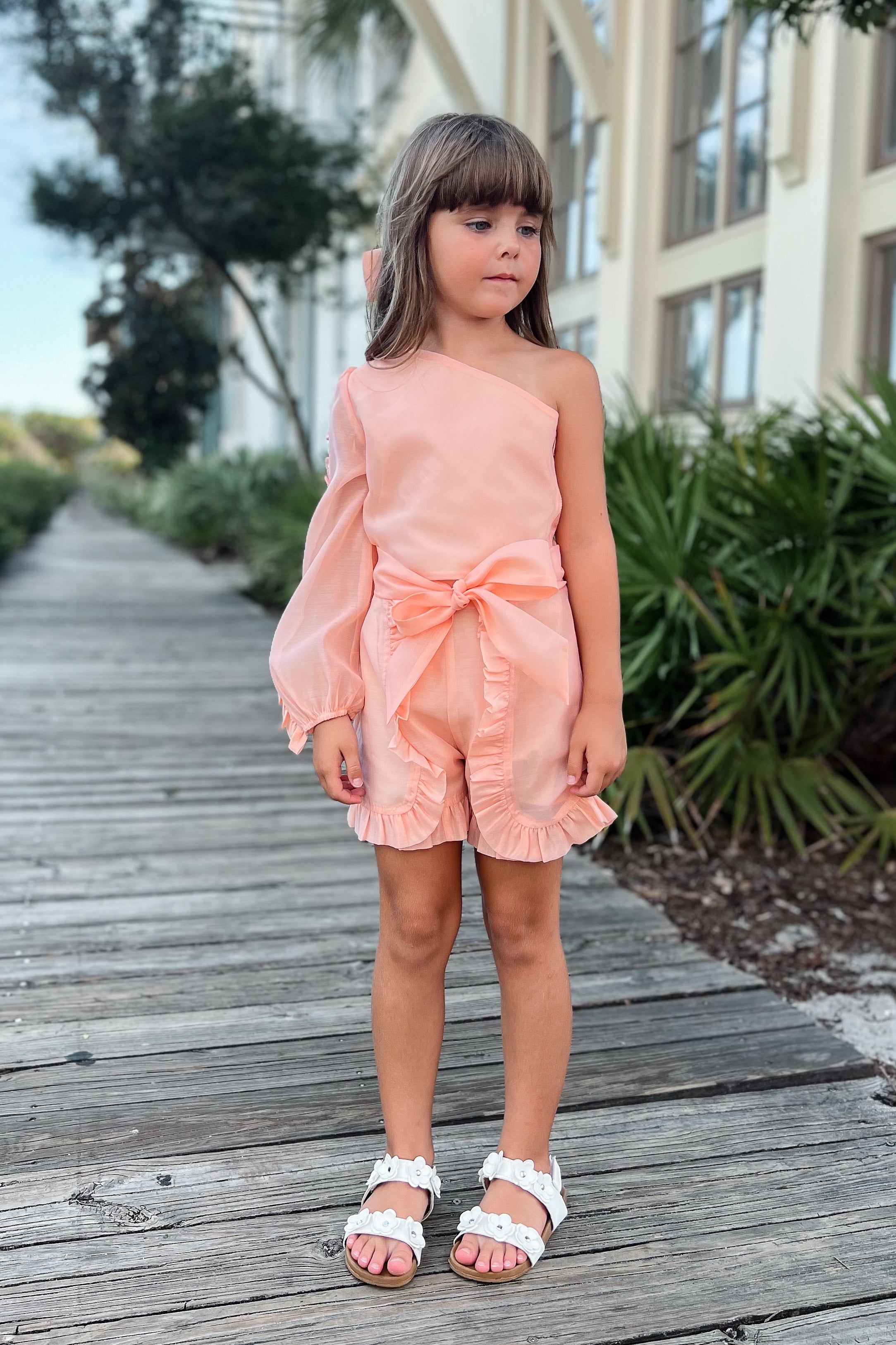 Tops and Bottoms – Chloé and Amélie