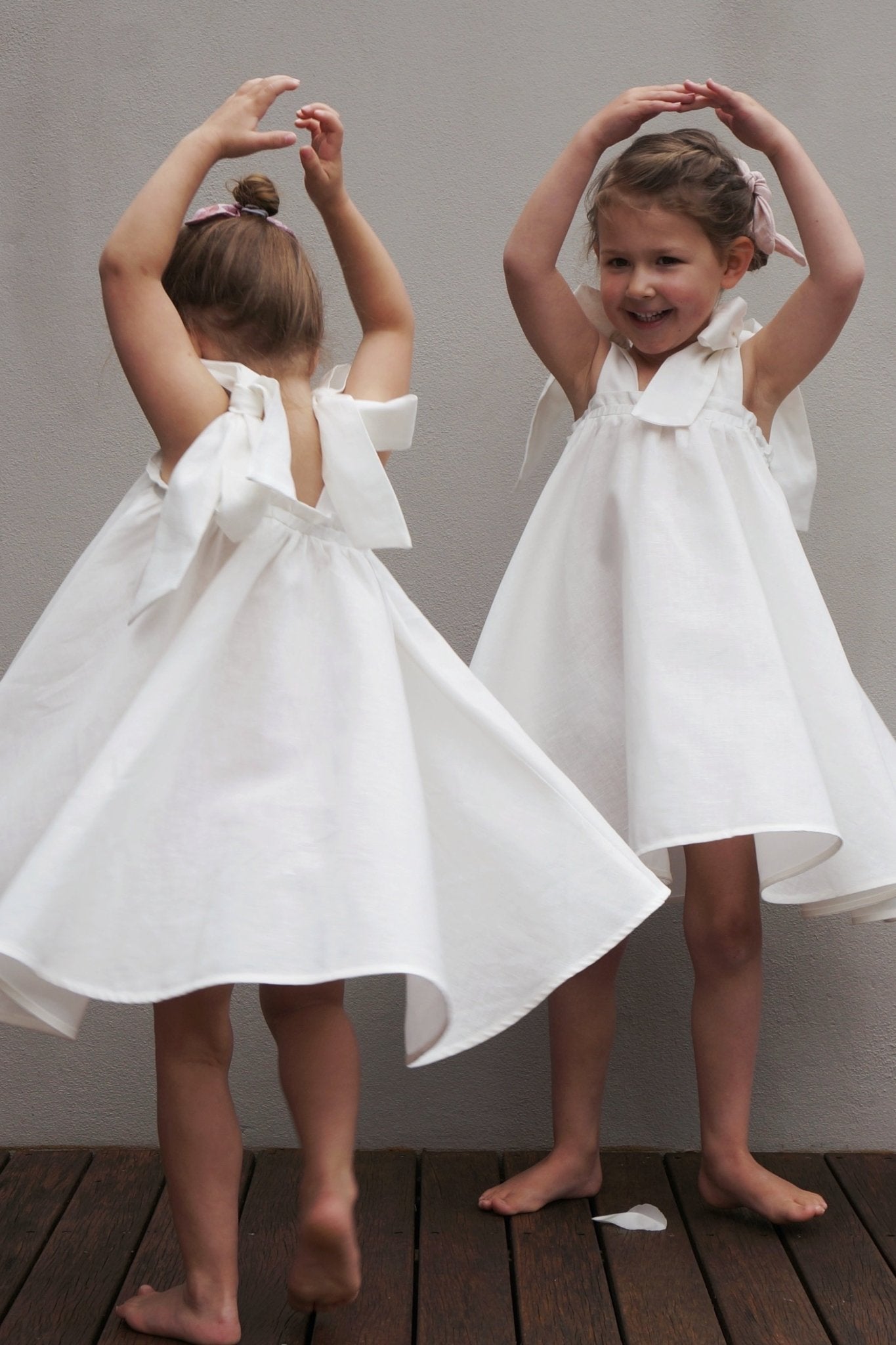 Bow Hair Accessory - Antique White - Chloé and Amélie